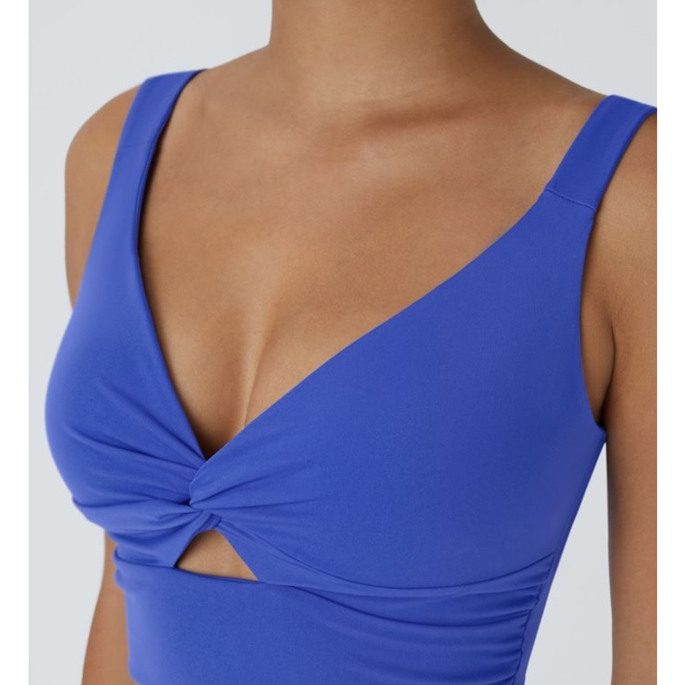 Halara SoftlyZero Airy Low Support Cut Out Cool Touch Sports Bra